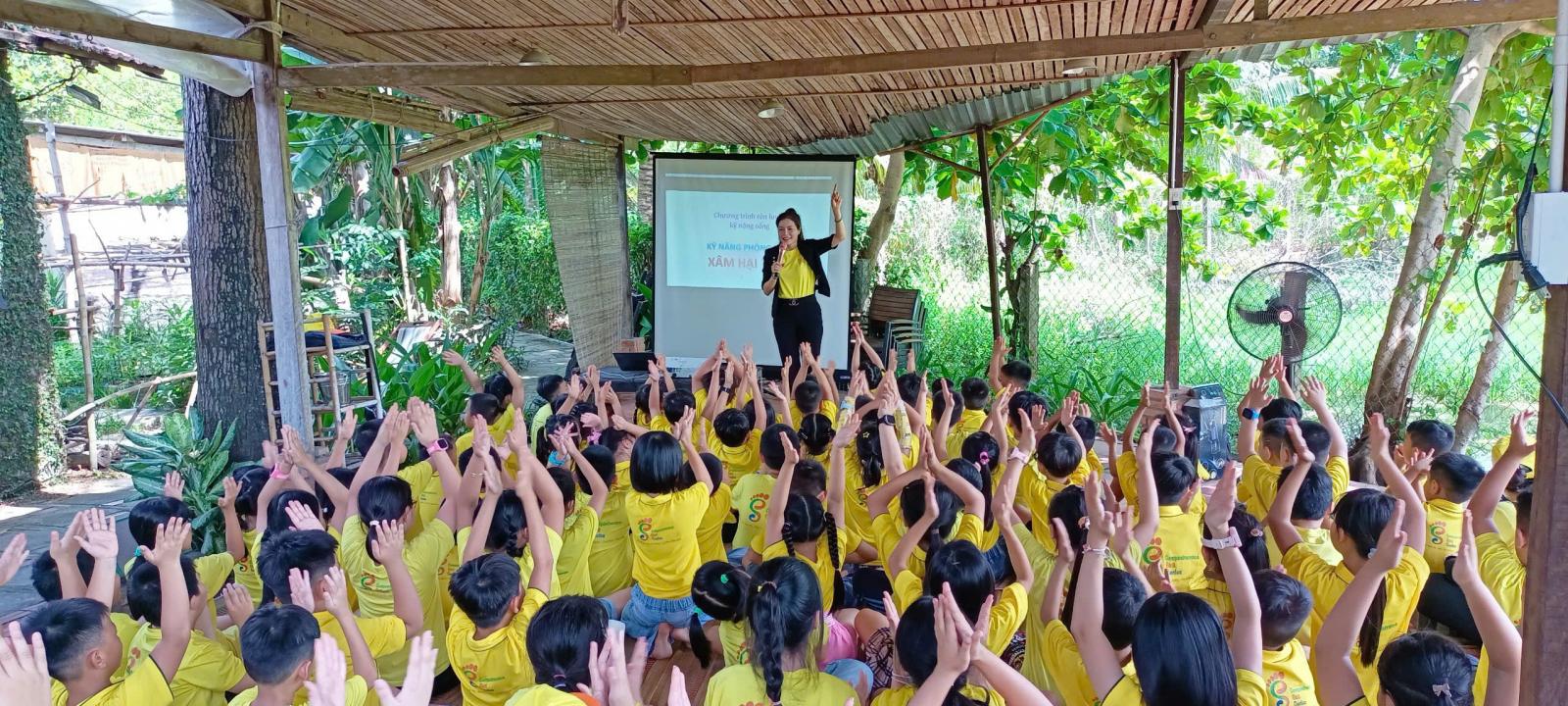 Khóa học kỹ năng sống được xây dựng và đồng hành bởi đội ngũ chuyên gia đầu ngành