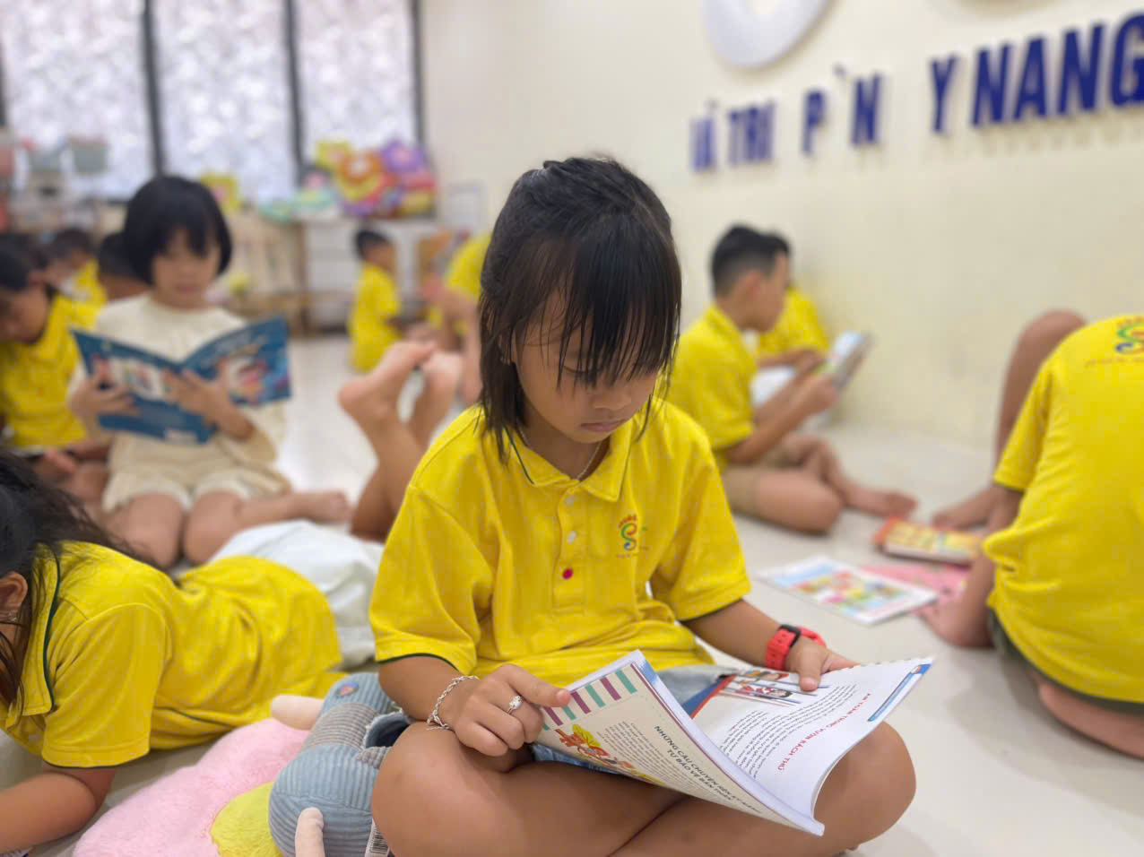 Vì sao trẻ cần rèn luyện văn hóa đọc sách từ sớm?